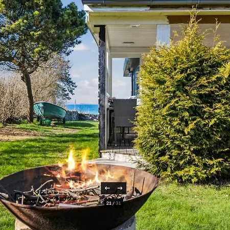 First Row - Super - Sunset View Casa de Férias Føllenslev