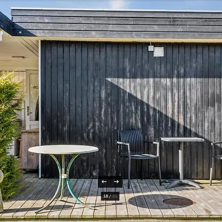 First Row - Super - Sunset View * Føllenslev