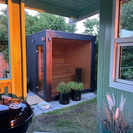 Beachfront - Sauna, Sunset View, Canoes, Peaceful, Fully Heated For Winter Føllenslev