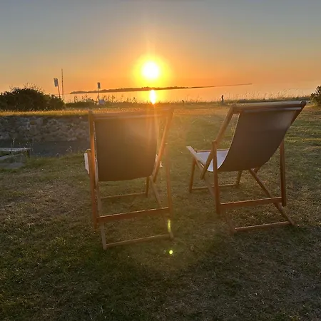 Beachfront - Sauna, Sunset View, Canoes, Peaceful, Fully Heated For Winter Hébergement de vacances Føllenslev