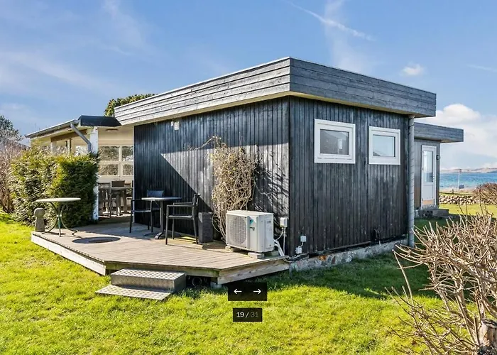 First Row - Super - Sunset View Føllenslev